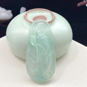 冰种晴水飘花翡翠观音吊坠