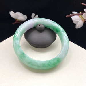 60mm糯种春带彩翡翠平安镯