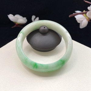 57mm糯种翠绿翡翠平安镯