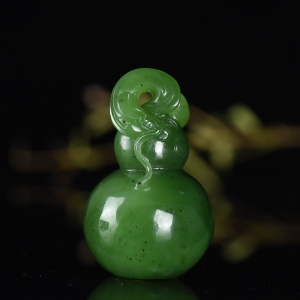 山料和田碧玉葫芦吊坠