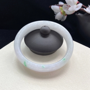 55mm糯种飘翠翡翠贵妃镯