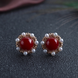 18K阿卡牛血红珊瑚圆形耳钉