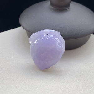 糯种紫罗兰翡翠寿桃吊坠