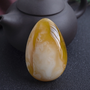 白花蜜蜡水滴吊坠