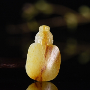 籽料和田玉白玉龙龟吊坠