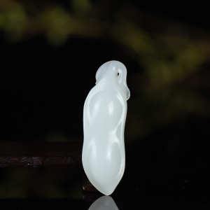 山流水料和田羊脂白玉福豆吊坠