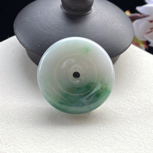 糯种飘花翡翠平安扣吊坠