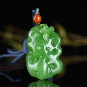 山料和田碧玉时来运转吊坠