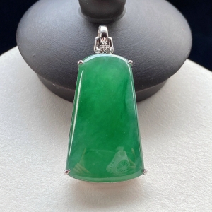 18K冰种阳绿翡翠平安无事吊坠
