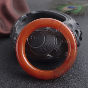 57.5mm樱桃红南红圆镯