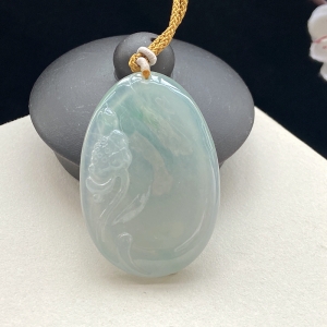 冰种飘翠翡翠一品清廉吊坠