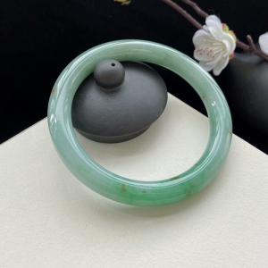 59.5mm糯种带色翡翠圆条镯