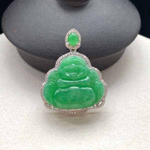 18K糯种豆绿翡翠弥勒佛吊坠