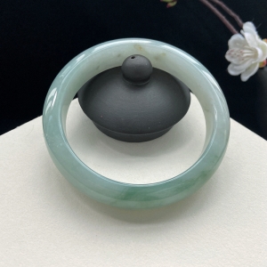 58mm糯冰种飘花翡翠平安镯