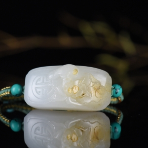 籽料和田白玉荷趣手牌手绳