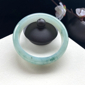 57.5mm糯冰种飘花翡翠平安镯