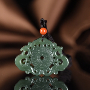山料和田青玉龙凤吊坠