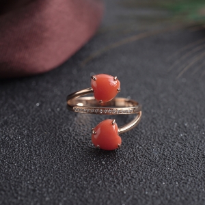 18KMOMO珊瑚心形戒指