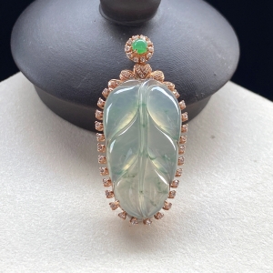 18K冰种飘花翡翠金枝玉叶吊坠