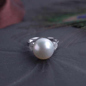 18K海水白色珍珠戒指