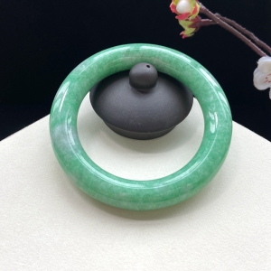 56.5mm糯种豆绿翡翠圆条镯