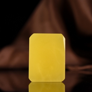 白花蜜蜜蜡无事牌吊坠