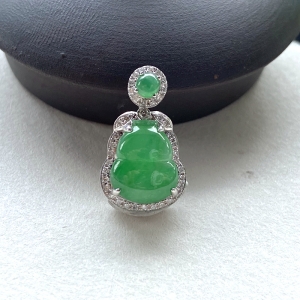 18K冰种阳绿翡翠葫芦吊坠