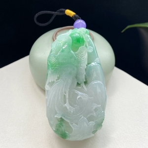 糯冰种翠绿翡翠凤凰吊坠
