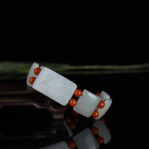 籽料和田白玉牡丹手排