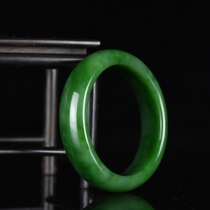 56mm山料和田碧玉手镯