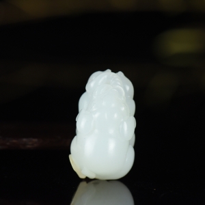 籽料和田白玉吉象吊坠