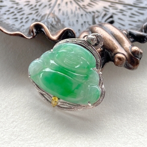 18K糯冰种阳绿翡翠弥勒佛吊坠