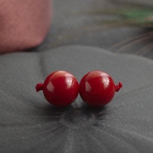 11.5mm阿卡牛血红珊瑚圆珠