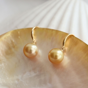 18k海水金色珍珠耳坠