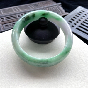 58.5mm糯种浅绿翡翠平安镯