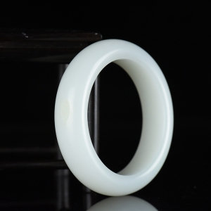 55mm籽料和田白玉手镯