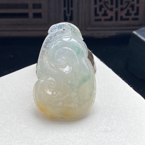 冰种飘花黄翡如意吊坠
