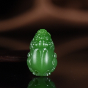 山料和田碧玉貔貅吊坠