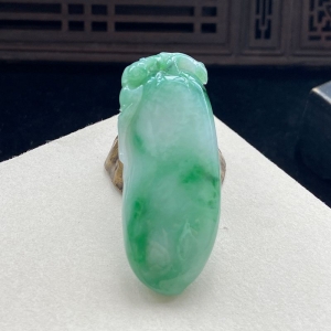 糯种豆绿翡翠福瓜吊坠