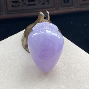糯种紫罗兰翡翠寿桃吊坠