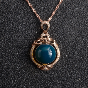 18K天空蓝多米蓝珀吊坠