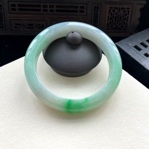 56.5mm糯种翠绿翡翠平安镯