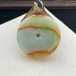 糯种三彩翡翠平安扣吊坠