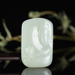 籽料和田白玉观音吊坠