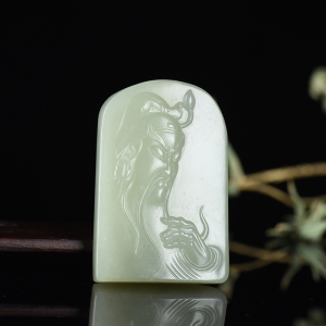 籽料和田白玉关公吊坠