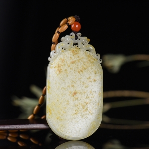 籽料和田白玉无事牌吊坠