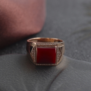 18K阿卡牛血红珊瑚方形戒指