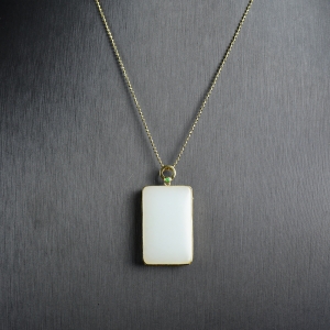 18K籽料和田白玉无事牌吊坠