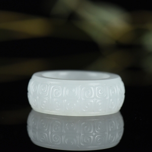 山料和田白玉回纹扳指