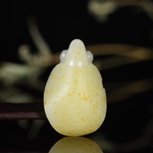 籽料和田白玉龙龟吊坠